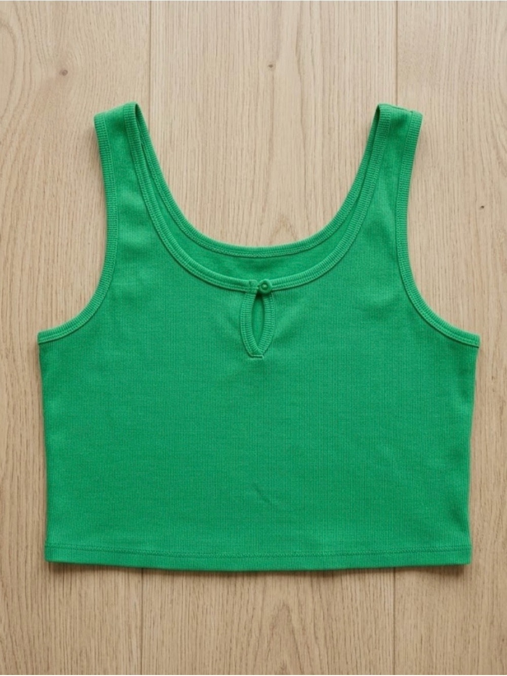 NWT Wild Fable Women’s Green Cropped Tank Top - Size Medium